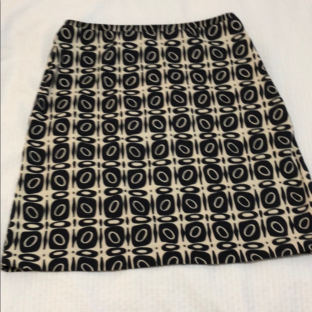 Esprit Mod Skirt Black and Cream, Size 5/6